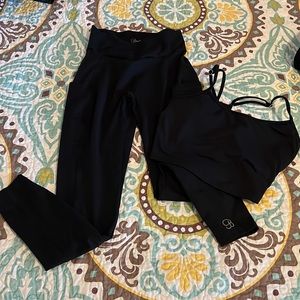 Bombshell Sportswear relax long bra and contour leggings set Small.